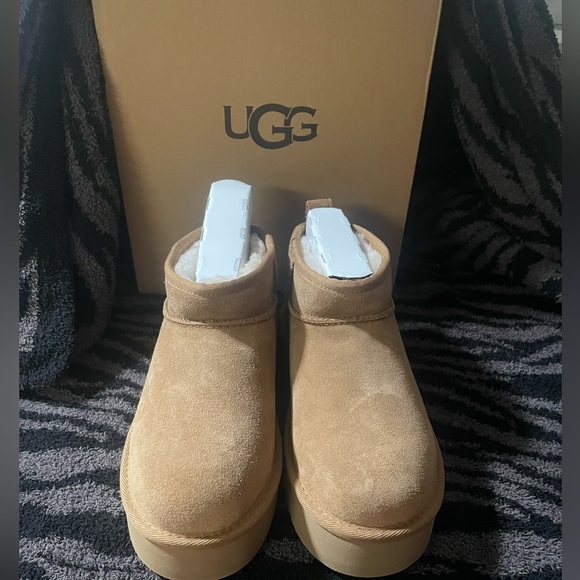 Kids Classic Ultra Mini Platform UGG size 4 Chestnut - Picture 4 of 11